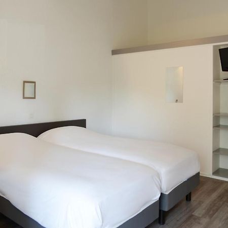 Aerel Hotel Aeroport Бланяк Екстериор снимка