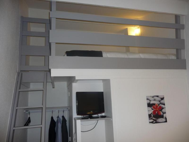 Aerel Hotel Aeroport Бланяк Екстериор снимка
